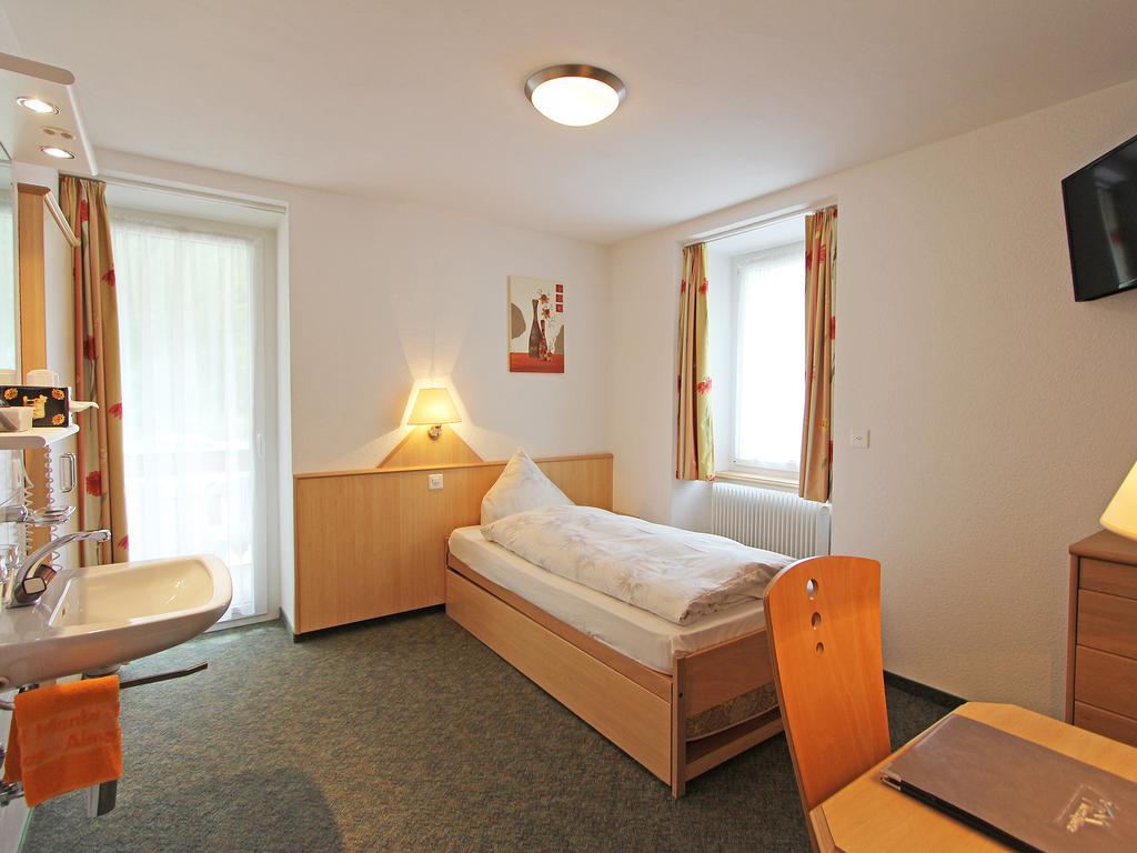 Hotel Monte-Moro Saas-Almagell Rum bild